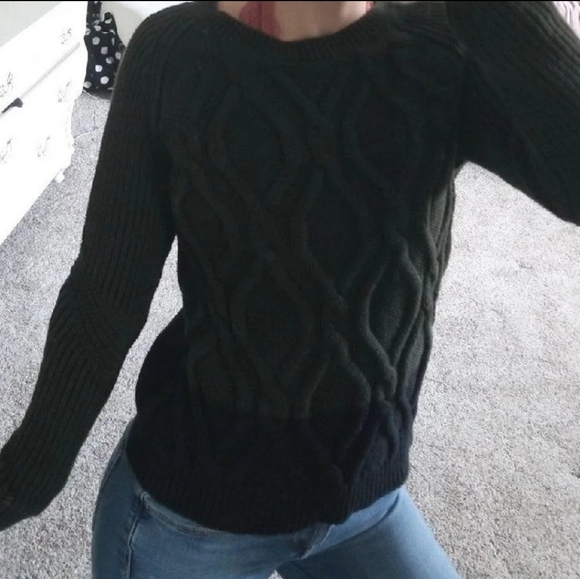 Sweater - Picture 6 of 6